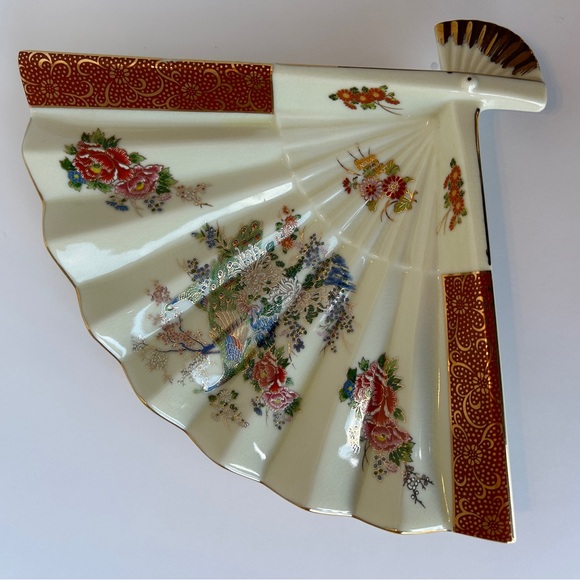 Vintage Satsuma Porcelain Fan Shaped Peacock Floral Trinket Dish Gold Trim Japan - Picture 9 of 9